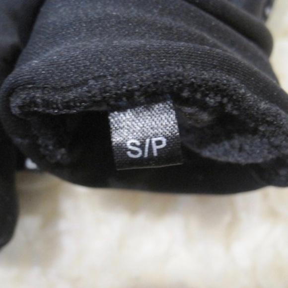 Roots 73  Girls Nylon Gloves - Picture 4 of 4